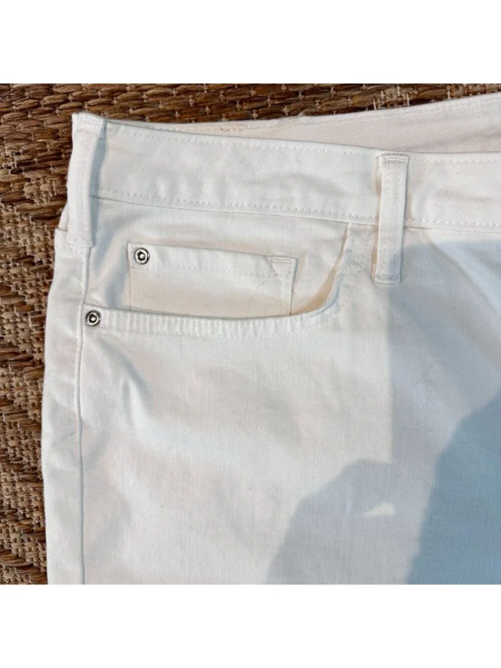Lee Womens White Soft Denim Shorts Size 22 High Rise Casual Summer Wear